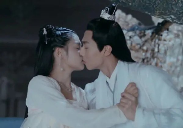 配资在线配资炒股 《锦绣南歌》第四十五集：悲剧落幕，人性与正义的交织